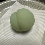 鶯餅黄身餡(御菓子司 みよしの )