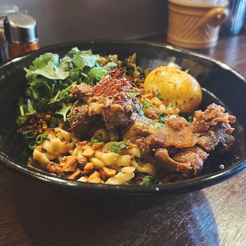 魯肉麺(スパイス飯麺 兄弟舎)