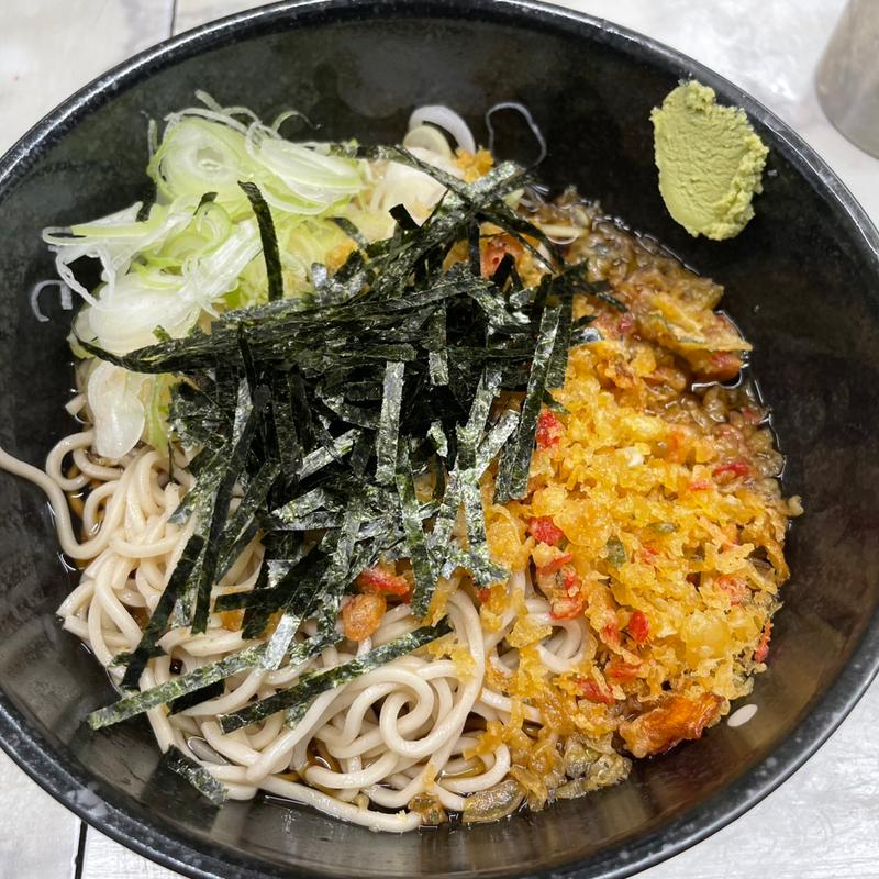 冷したぬきそば（大盛）(そば・うどん 大和屋)