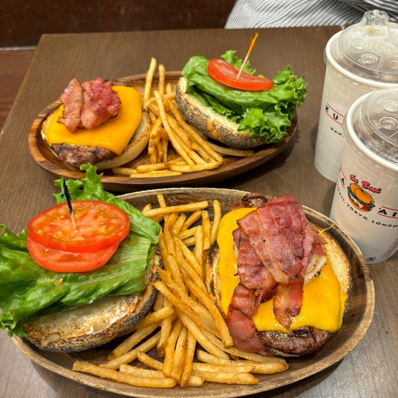 ベーコンチーズバーガー　1/2LB(クアアイナ 三井アウトレットパーク滋賀竜王店 （KUA'AINA）)