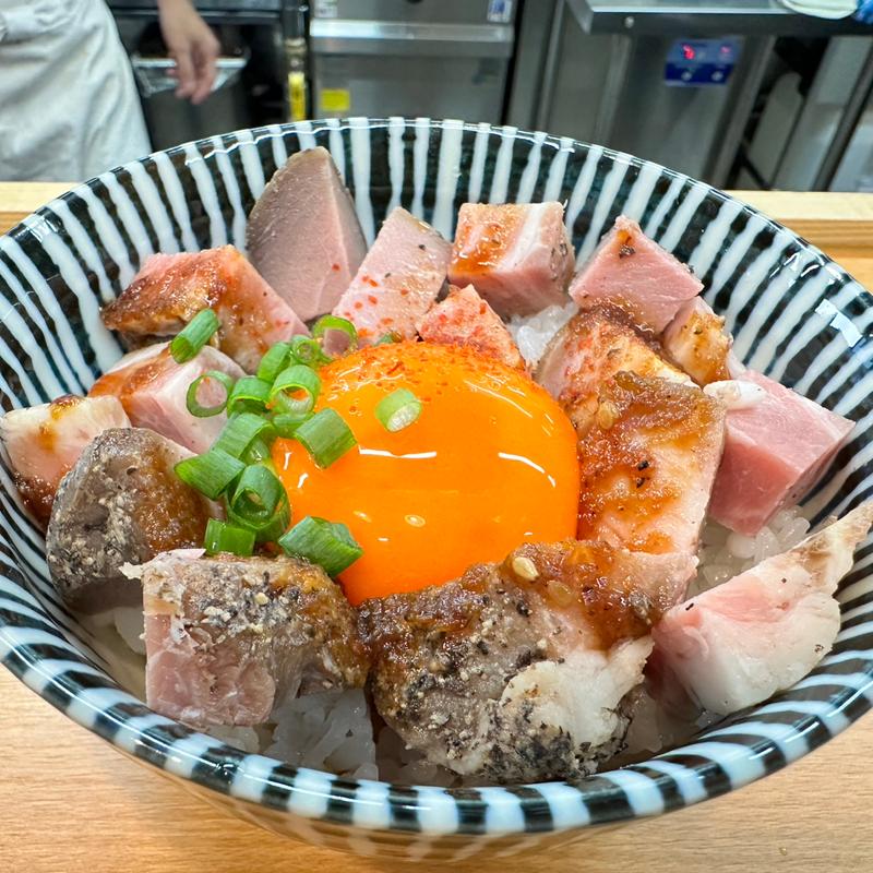 月見コロコロローストポーク飯(麺ノ小池)