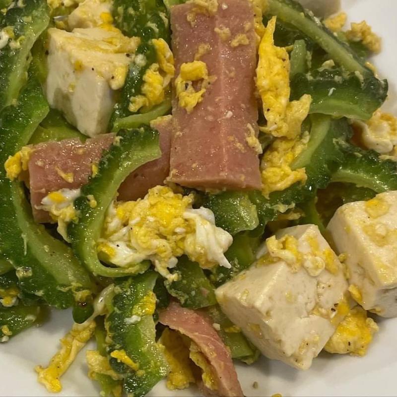 ゴーヤチャンプルー(ちぬまん 国際通り安里店)