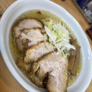 白醤油らーめん チャーシュー 麺大盛