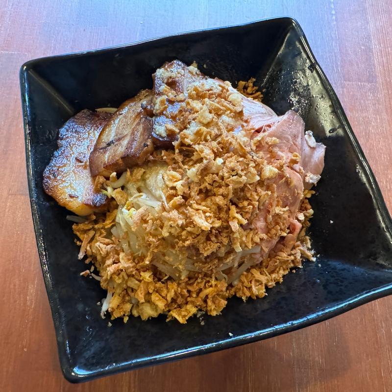 極太麺まぜそば(淡路島バーガープラス)