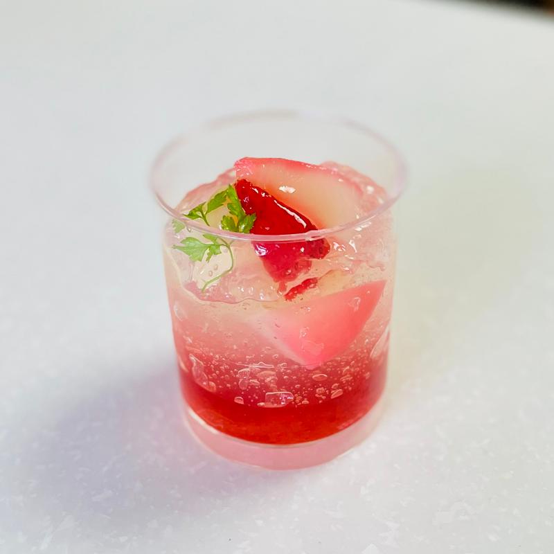 2層仕立てのジュレ　白桃(FLOプレステージュ エキアプレミエ和光店)