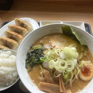味噌ネギラーメン餃子セット(麺屋もんじ)