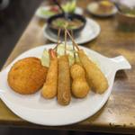 串カツ（牛・イカ・玉ねぎ）(串カツ二色)