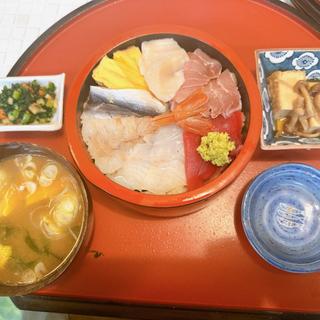 海鮮丼(とこちゃん )