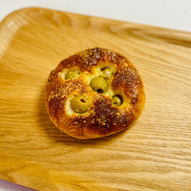 アンチョビとオリーブのフォカッチャ(マニフィック ブーランジェリー)