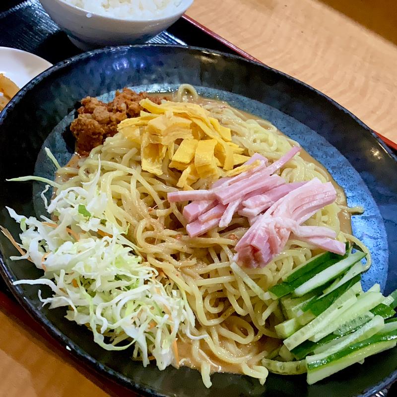 冷やし担々麺(中国料理 溢香園 谷町四丁目店 （イツカエン）)
