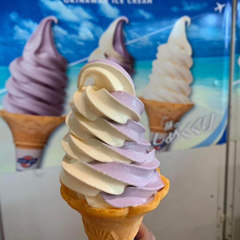 紅芋とバニラのミックス(ブルーシール 羽田空港店)