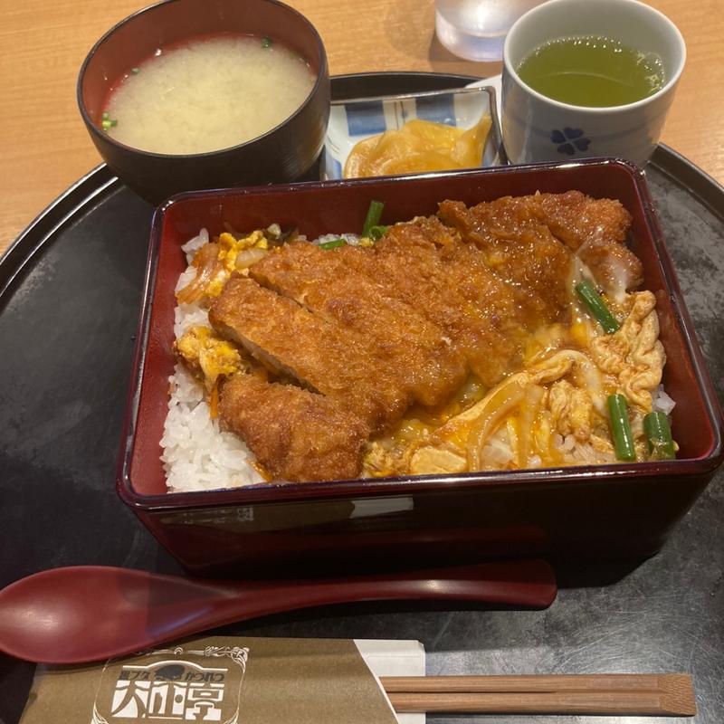 茶美豚カツ重(黒ブタかつれつ 大正亭)