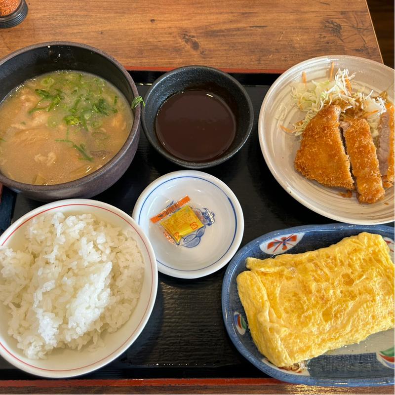 豚汁(豚かつ)定食(街かど屋 新金岡)