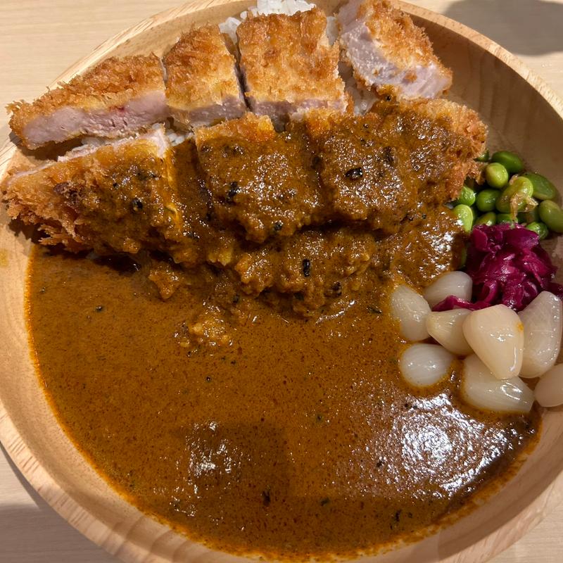 謹製スパイスカツカレー(トービケンビル)