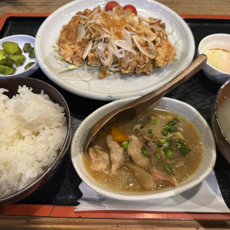 油淋鶏定食：煮込み・温玉(鳥一 外苑前店 （とりいち）)
