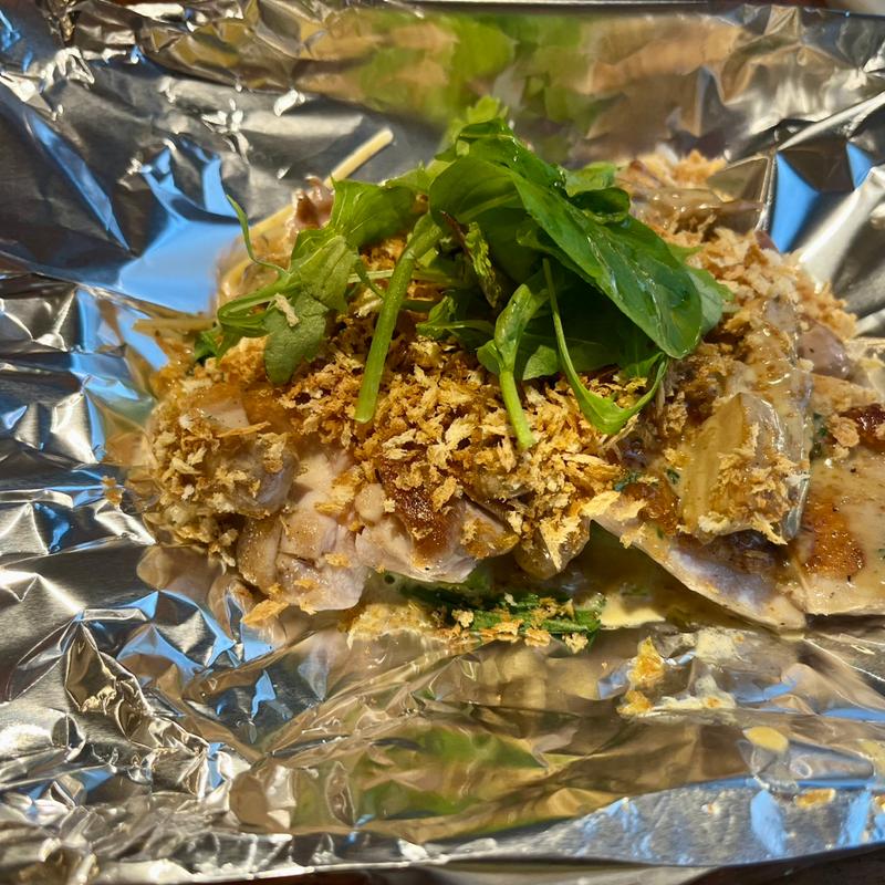 地鶏の鉄板焼き　ポルチーニソースパン粉がけ(おかもと)