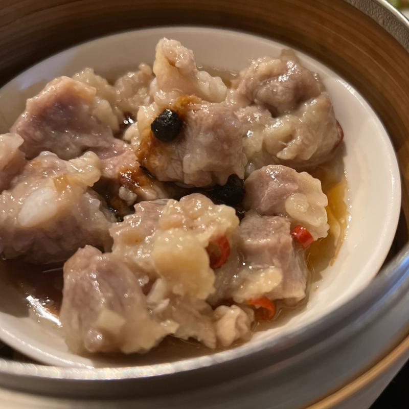 スペアリブと豆豉蒸し(三茶酒家 香港バル213)