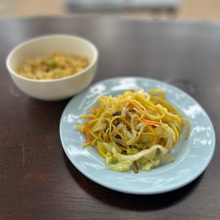 Fried Yellow noodle Tofu(サーイリー ハット リゾート & レストラン)