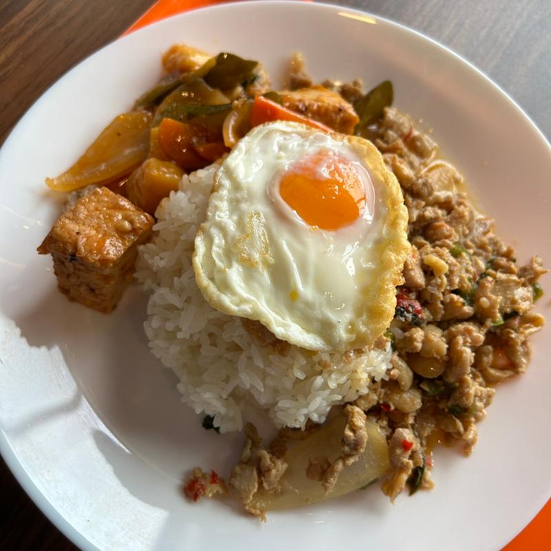 おかず2種(泰国屋台チャオ)