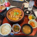 栃木県産豚ロースのカツ煮　那須御養卵の玉子とじ(東武藤が丘カントリー倶楽部)