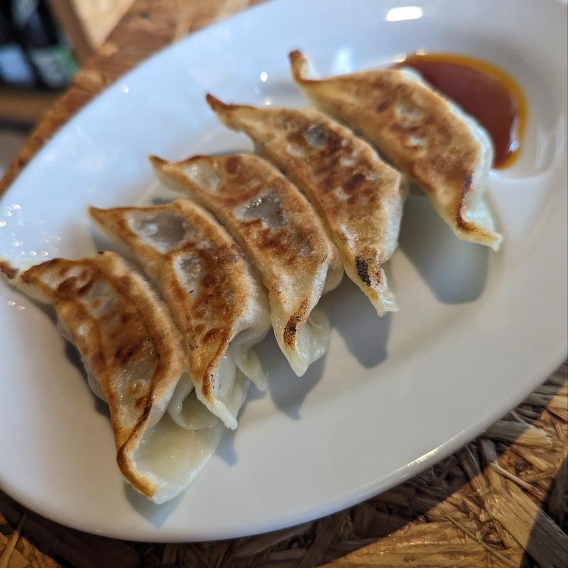 桃豚餃子（5個）(ラーメン居酒屋 海老海)