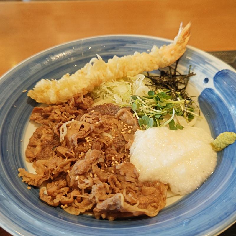 大海老天冷やし肉すきうどん(味の民芸 丸山台店)