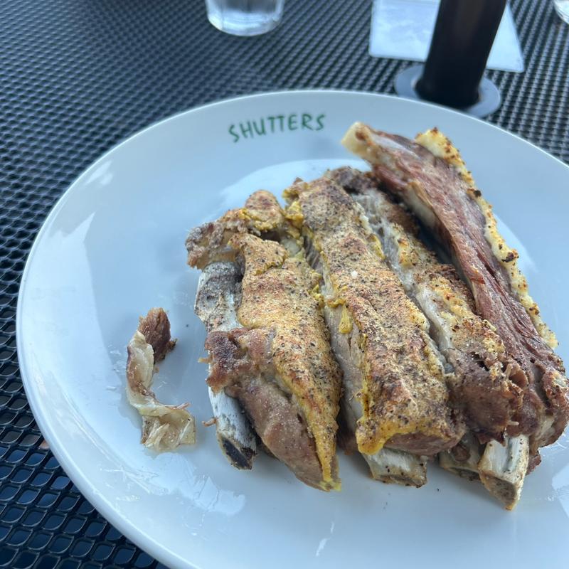 スペアリブ　ガーリックとマスタード(SHUTTERS Luz自由が丘)