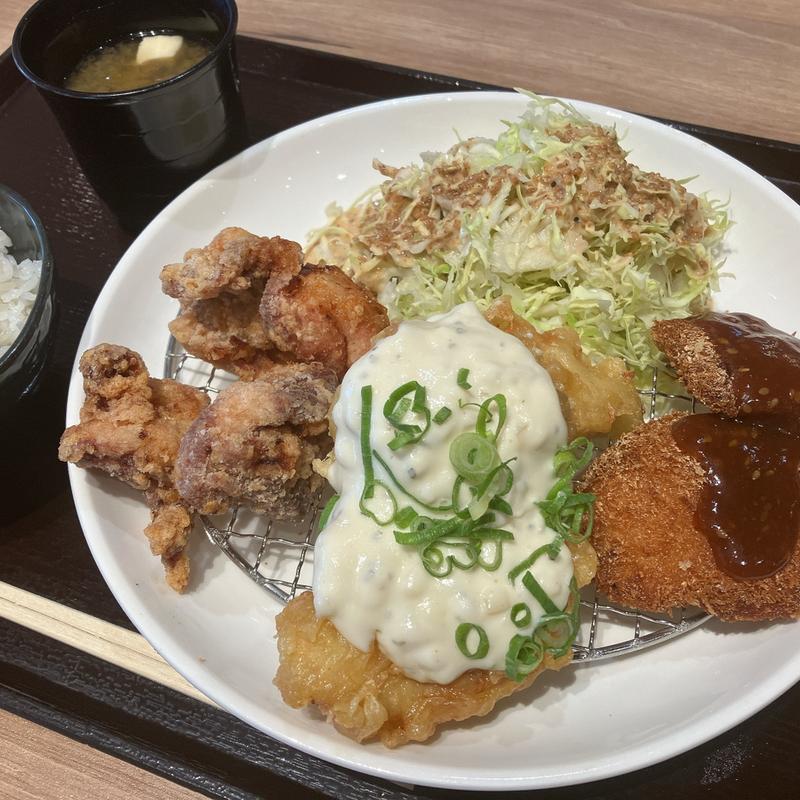 チキンチキンチキン定食(とり専門店 鳥さく イオンモール徳島店)
