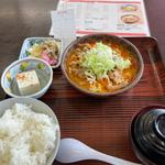 もつ煮定食（おかず大盛）(日の出食堂)