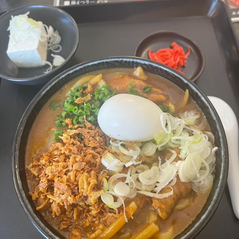 もつカレーうどん(王里)
