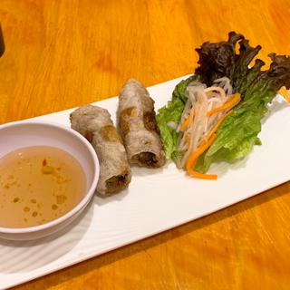 海老と豚ひき肉の揚げ春巻き(ベトナムリゾートレストラン HaNoi Machi)