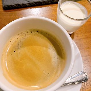 ホットコーヒー(ビストロ・アヴリル （BISTRO AVRIL）)
