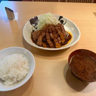 四日市セット(トンテキ屋 ちゃん 近鉄四日市駅前店)