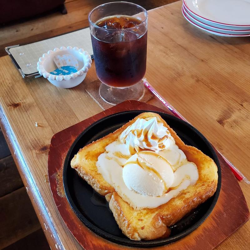 フレンチトースト アイスコーヒー(𝐑𝐀𝐙『ラズ』)