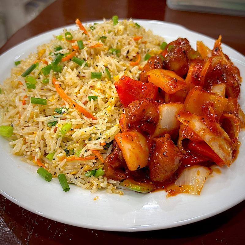 チャーハンとデビルチキンプレート(名古屋市中村区|Asian Fusion(アジアン フュージョン))