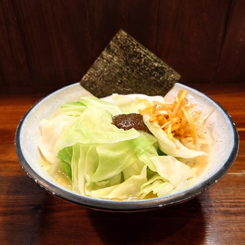熟成練り醤油らーめん無料大盛+茹でキャベツ(無銘)