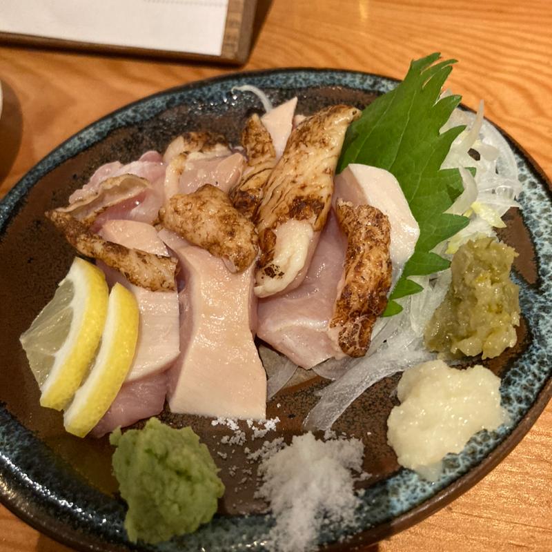 鶏もも刺し(鶏と炭火 とり坊)