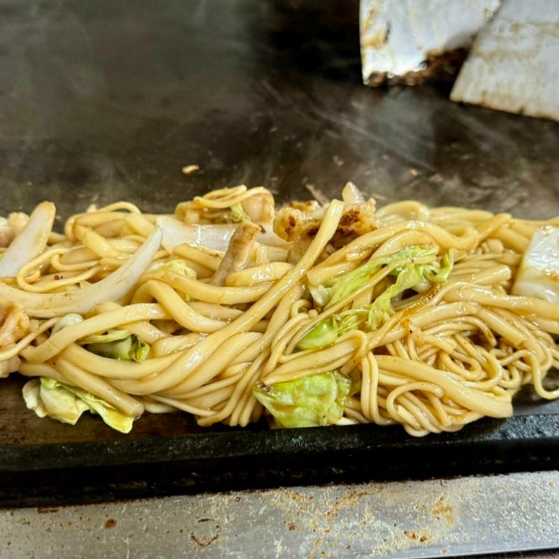 そば、うどん、大腸(ホルモンうどん 遊飯)