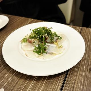 タコのカルパッチョと香味野菜(古澤亭)