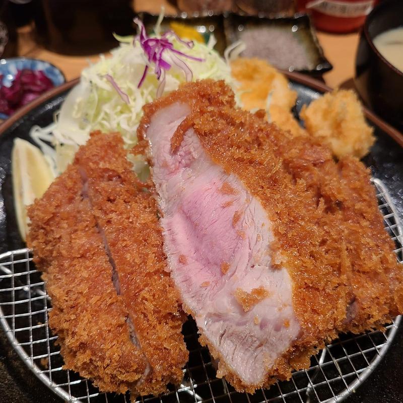 特ロースカツ定食(300g) (とんかつ檍 赤坂店)