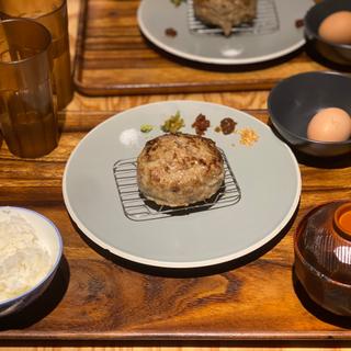 究極のハンバーグ定食(挽き肉のトリコ)