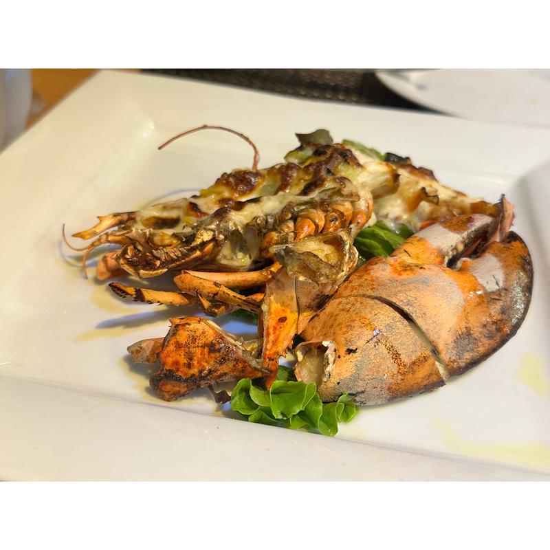 オマール海老のグリル！たっぷりフレッシュレモンを絞って(ワインとオマール海老の店 UOMO)