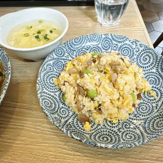 半チャーハン（五目チャーハン）スープ付き(トミーズ キッチン)