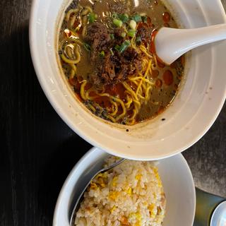 黒胡麻担々麺セット(本格 中華料理 王龍)