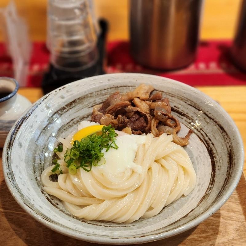 和牛すじ温玉ぶっかけ 冷(やたがらす UDON（旧名：酒とうどん 一福）)