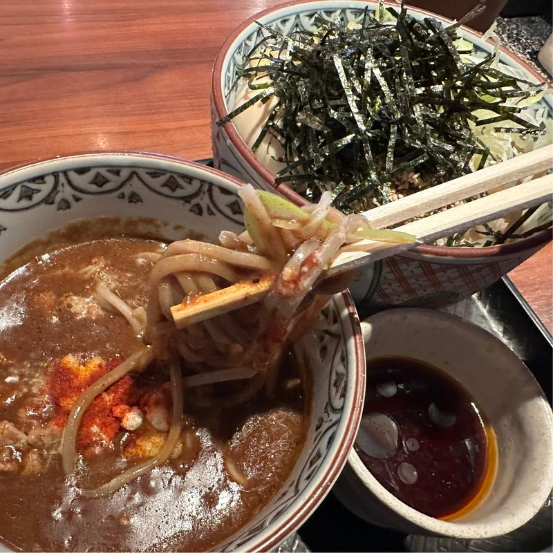 黒カレー肉そば（大）(なぜ蕎麦にラー油を入れるのか。 西武新宿店 )