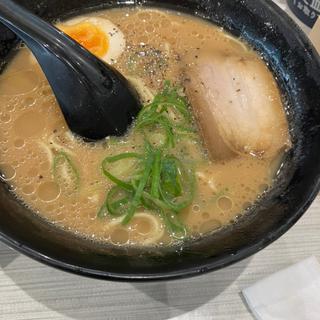 特製とんこつ醤油ラーメン