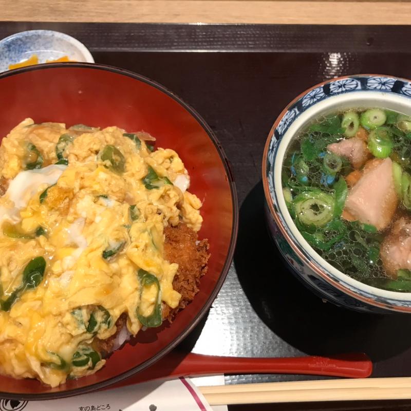 鶏カツ丼とミニ鴨南蛮(京の鳥どころ 八起庵 アルデ新大阪店)