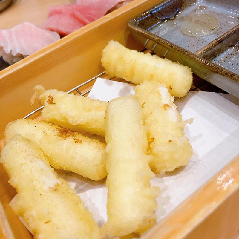 モッツァレラチーズの天麩羅ハニー&ソルト(鮨・酒・魚 杉玉 うらぶくろ店)