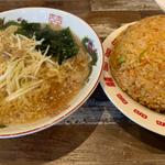 幸せニンニクファイヤー炒飯　大盛り(幸せの炒飯)